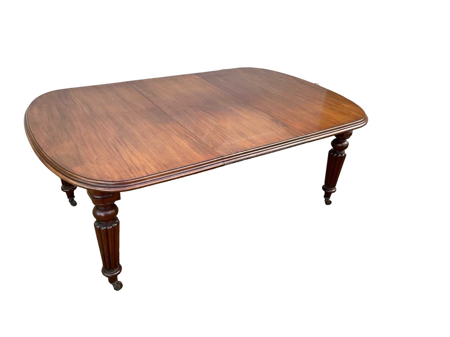 Victorian mahogany extending dining table with extra leaf on turned and reeded legs with winding han - Image 3 of 4