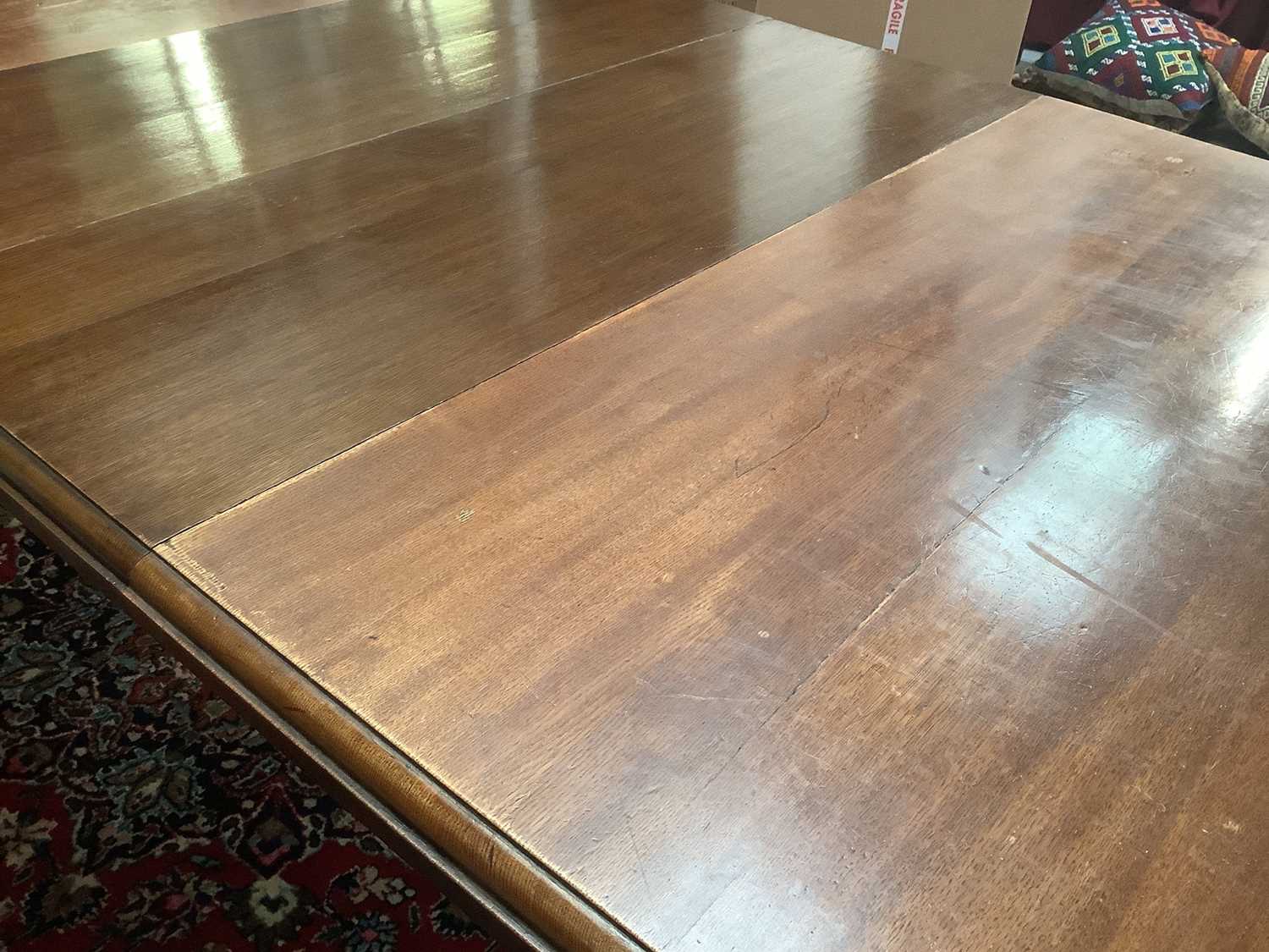 Large Edwardian oak extending dining table - Image 7 of 7