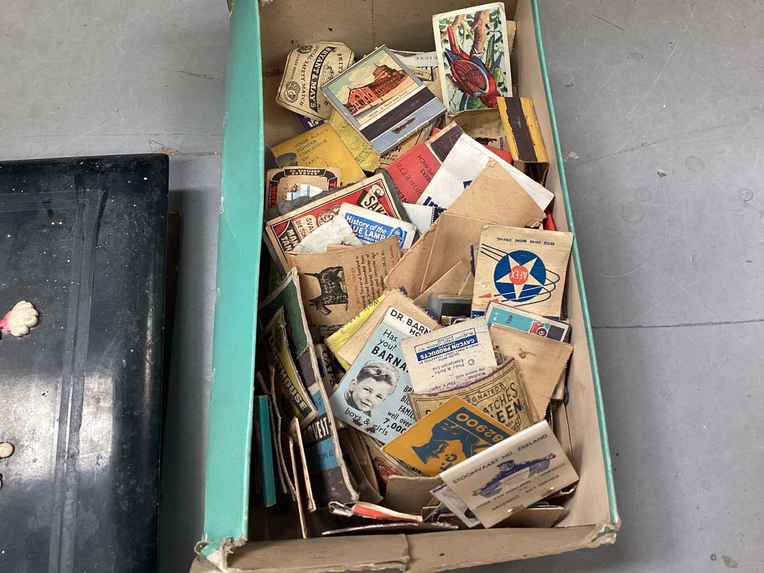 Two boxes of mixed ephemera to include postcards and photographs. - Image 17 of 24