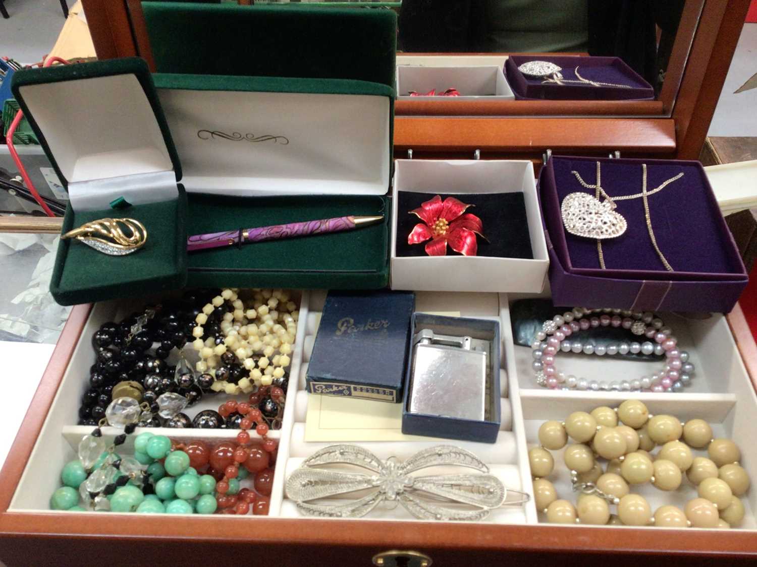 Two jewellery boxes containing costume jewellery, simulated pearls, brooches and various coins - Image 3 of 6