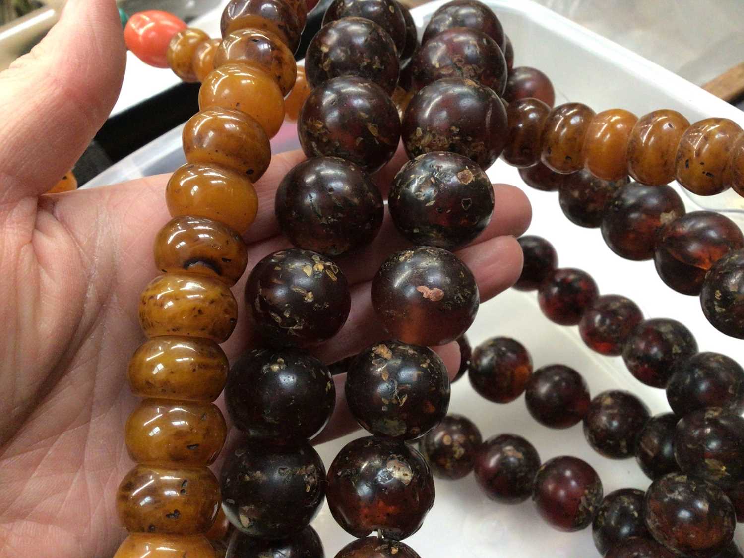 Two large Tibetan simulated and reconstituted amber prayer bead necklaces - Image 4 of 4