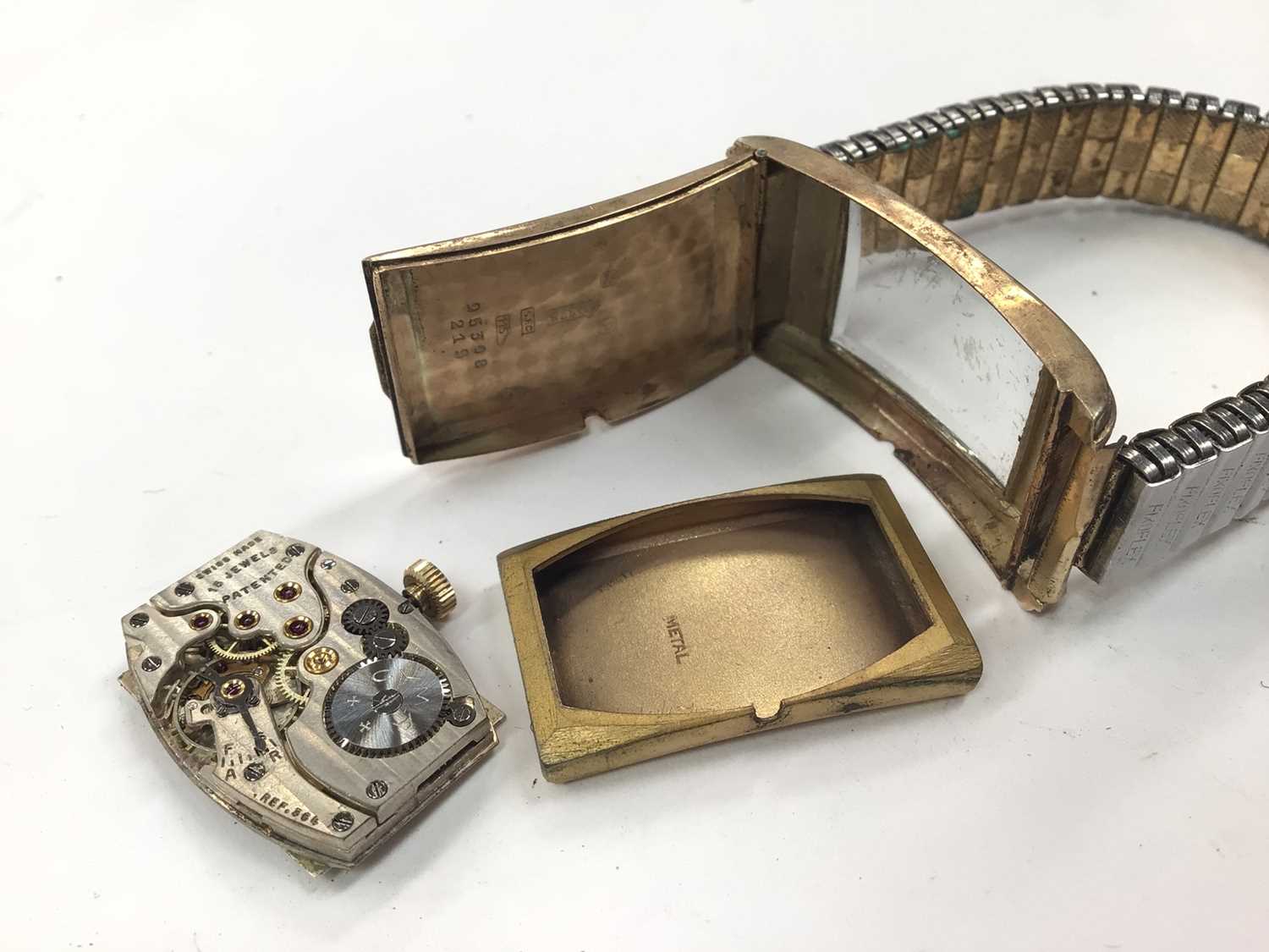 Art Deco Gentlemens Cyma 9ct gold cased wristwatch in tank shaped case - Image 3 of 3