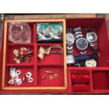Wooden work box containing wristwatches, two 18ct gold studs, other studs, one 9ct gold cufflink and