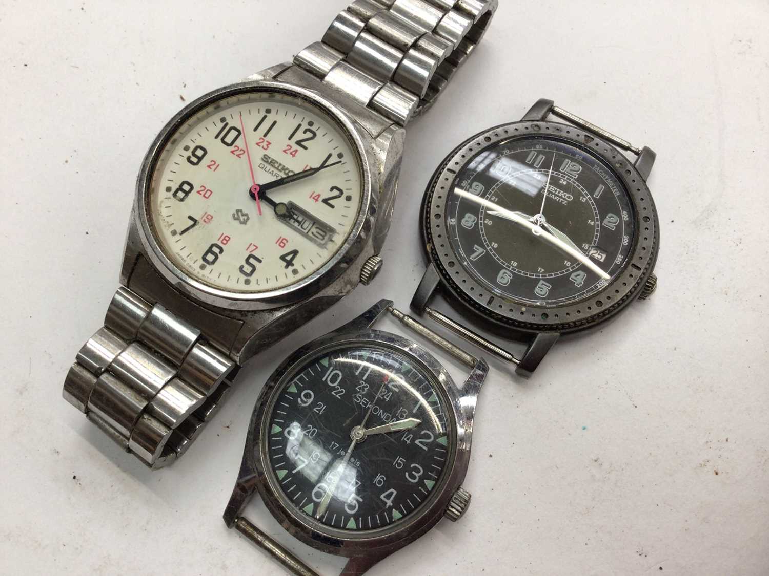 Group of military-style wristwatches - Image 2 of 5