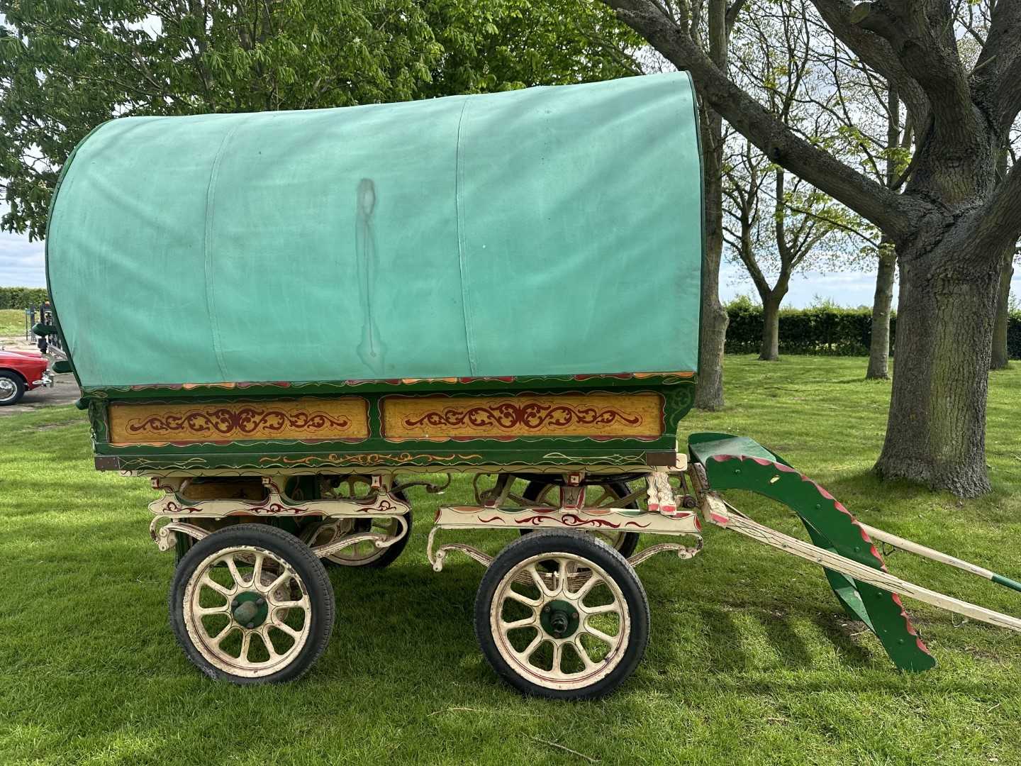 Charming child's bow top gypsy caravan - Image 5 of 22