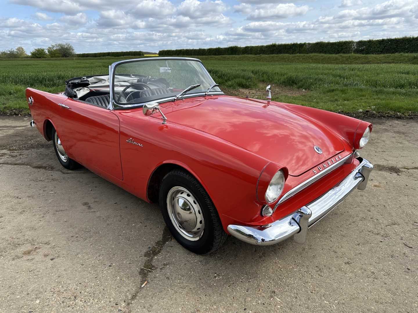 1960 Sunbeam Alpine sports convertible, 1600cc engine, manual gearbox with overdrive, reg. no. 3685 - Image 2 of 30