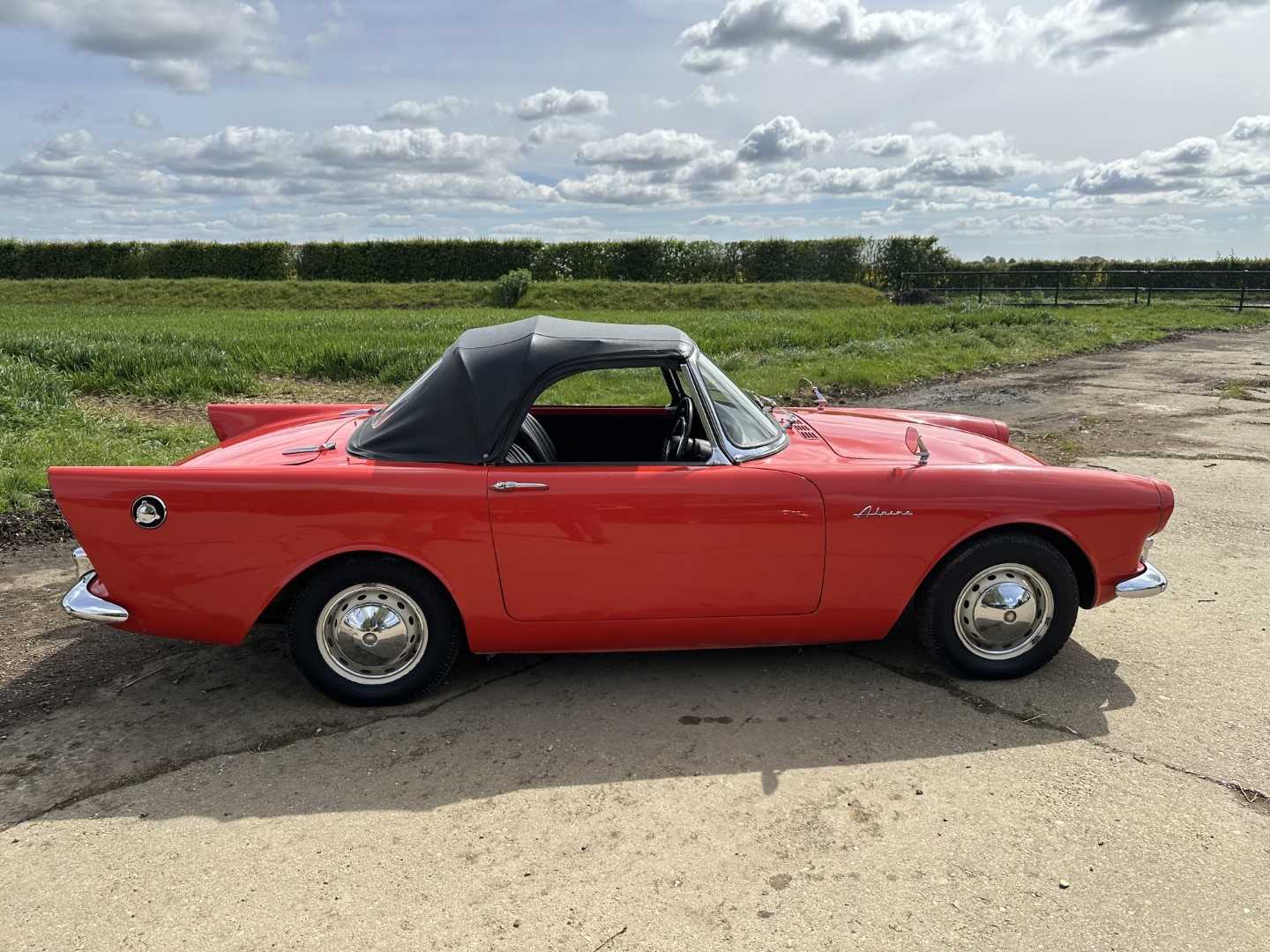 1960 Sunbeam Alpine sports convertible, 1600cc engine, manual gearbox with overdrive, reg. no. 3685 - Image 11 of 30
