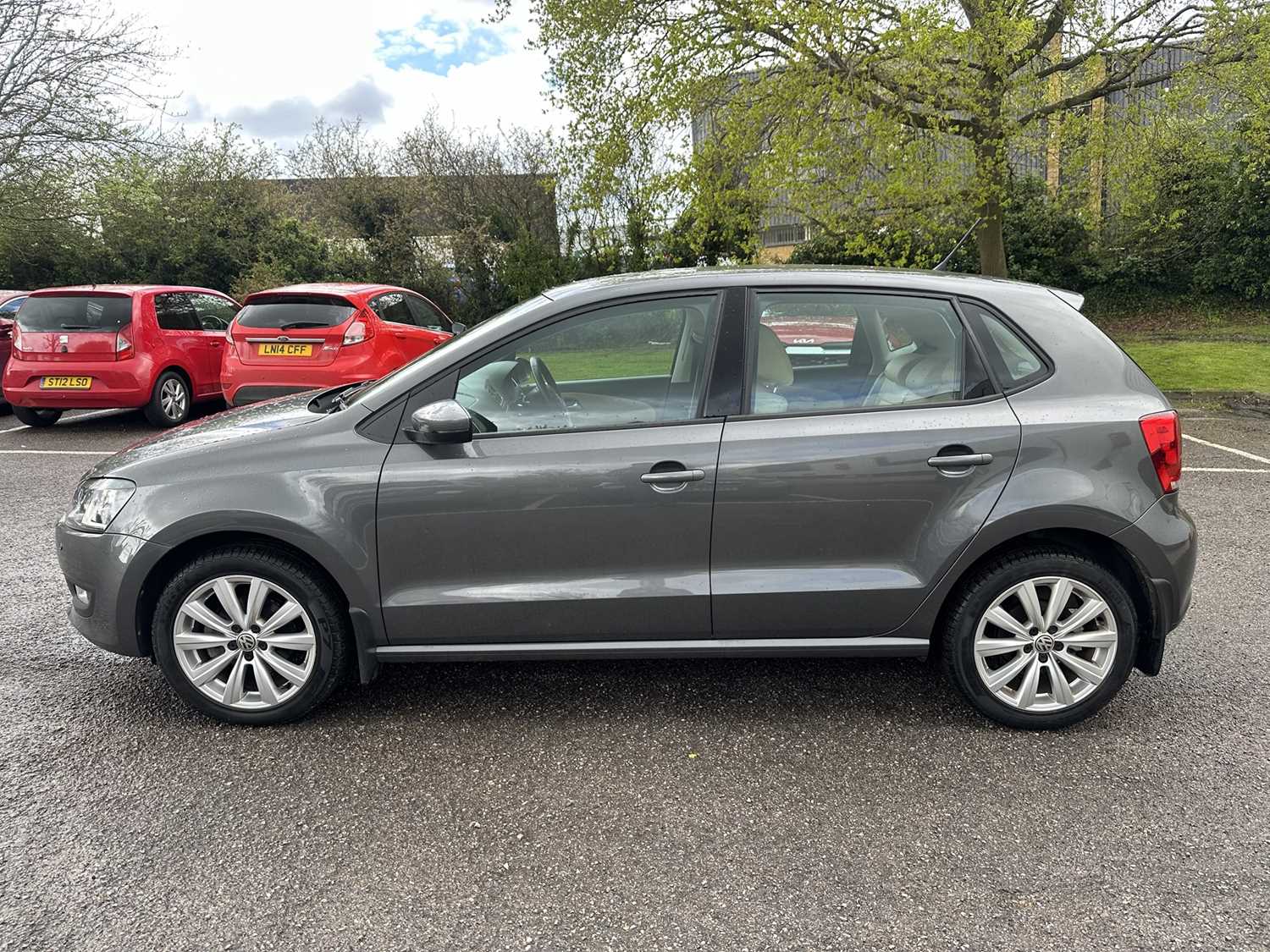 2012 Volkswagen Polo SEL 1.4 DSG, 5 door hatchback, automatic, reg. no. EJ62 THG - Image 6 of 20