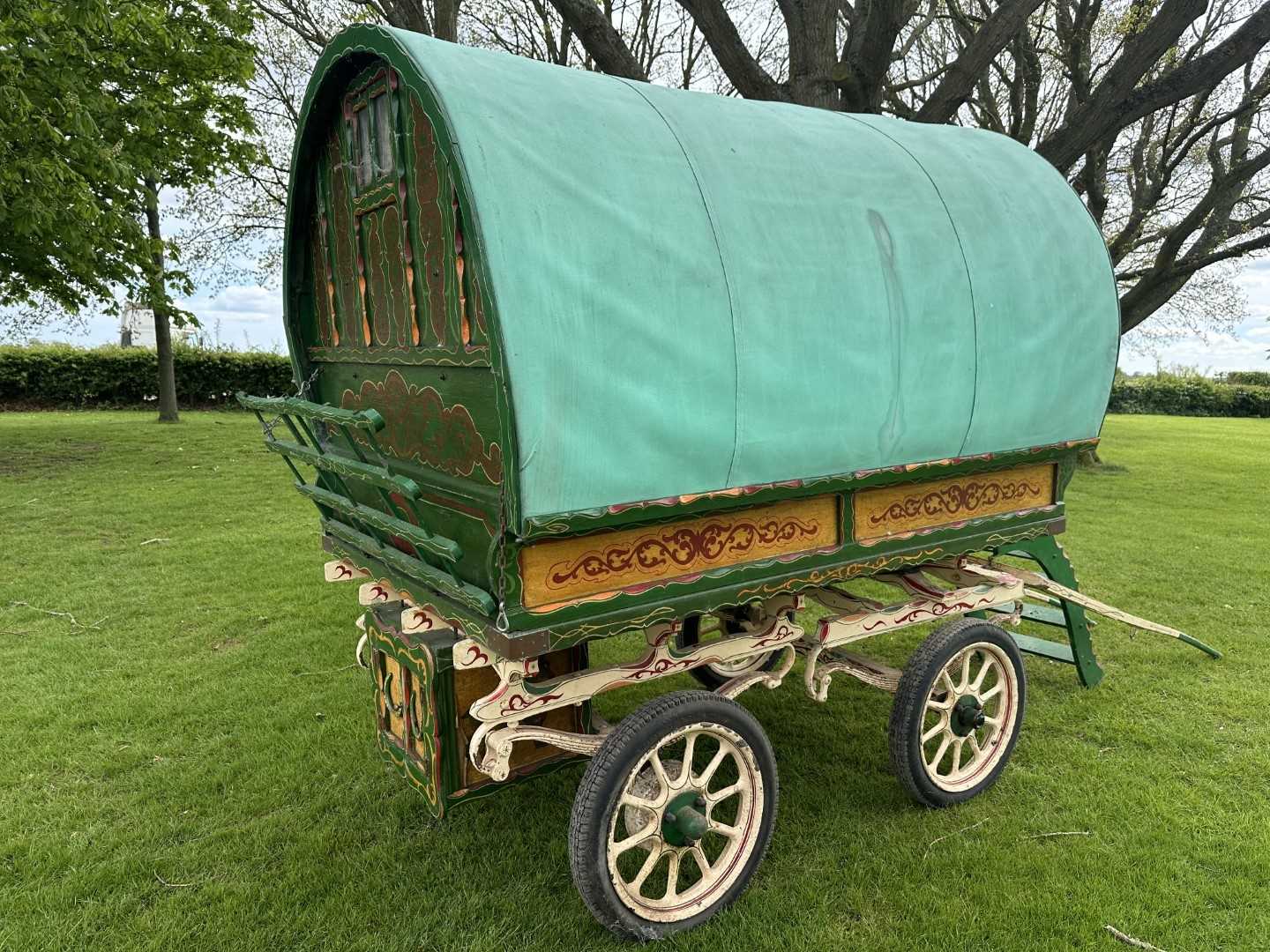 Charming child's bow top gypsy caravan - Image 12 of 22