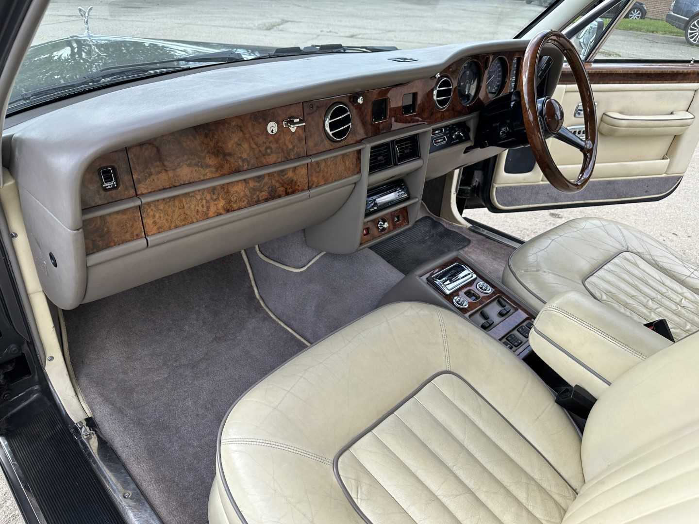 1989 Rolls-Royce Silver Spirit saloon, 6.75 litre V8, fuel injection, automatic, reg. no. E20 RRR - Bild 17 aus 31