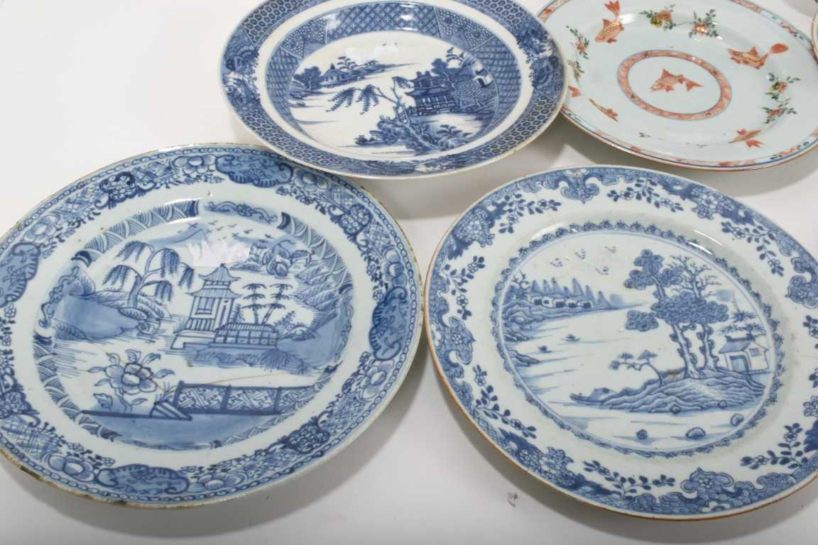 Group of 18th century Chinese porcelain plates - Image 9 of 11