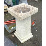 A modern Gardens of Stone 'T49 Hedgerow' pattern birdbath