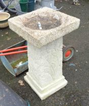 A modern Gardens of Stone 'T49 Hedgerow' pattern birdbath