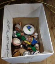 A box containing a small quantity of assorted ceramics, glass and other collectable items