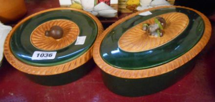 Two French porcelain oven-to-tableware tureens of pie form, each with a mushroom form handle -