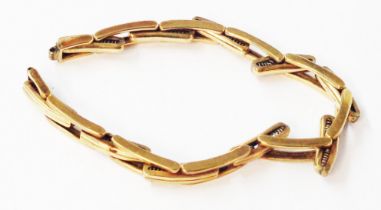 A vintage 375 (9ct.) gold expanding watch bracelet