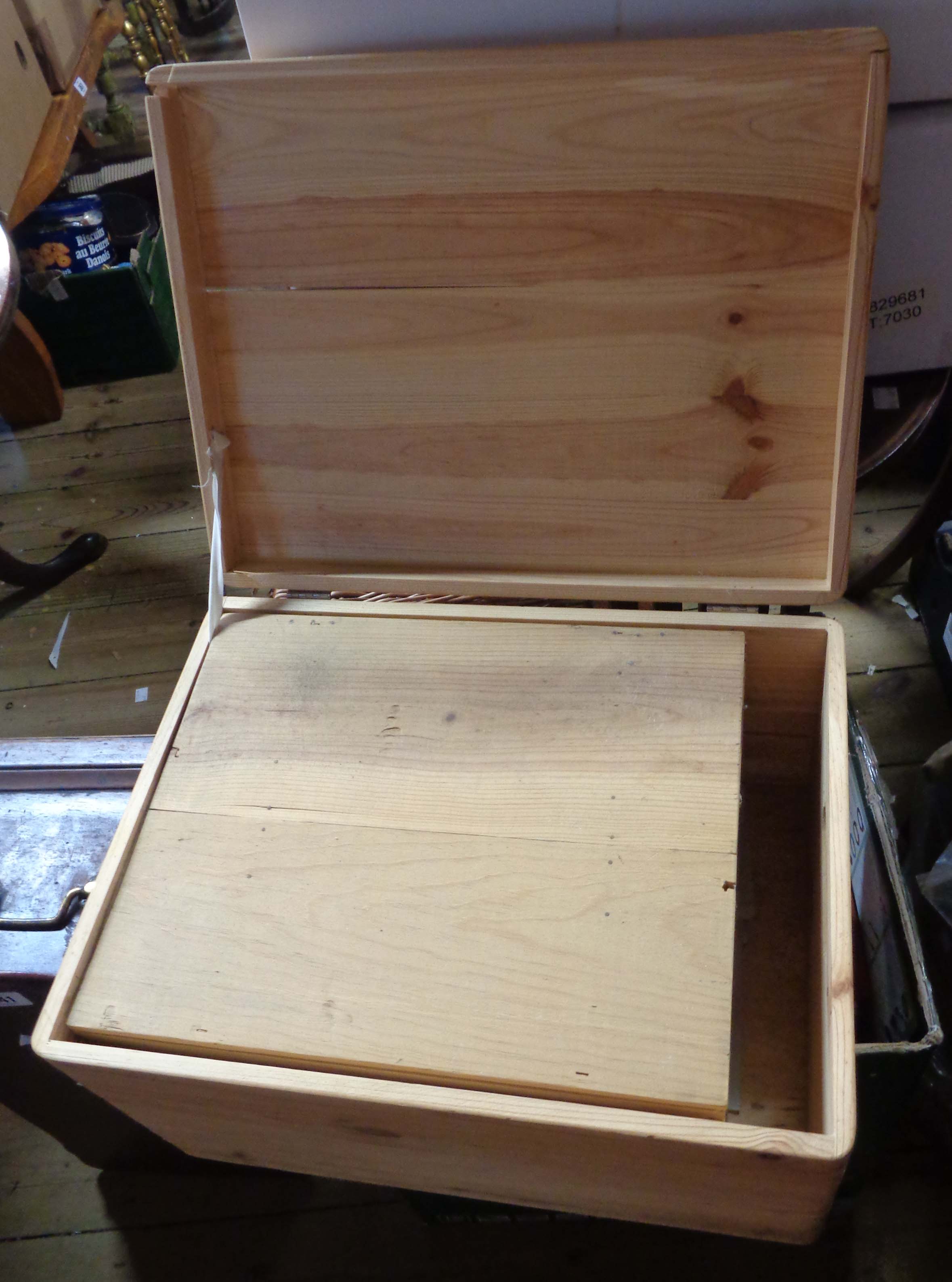 A quantity of wooden boxes including old sewing machine box, etc. - Image 2 of 3