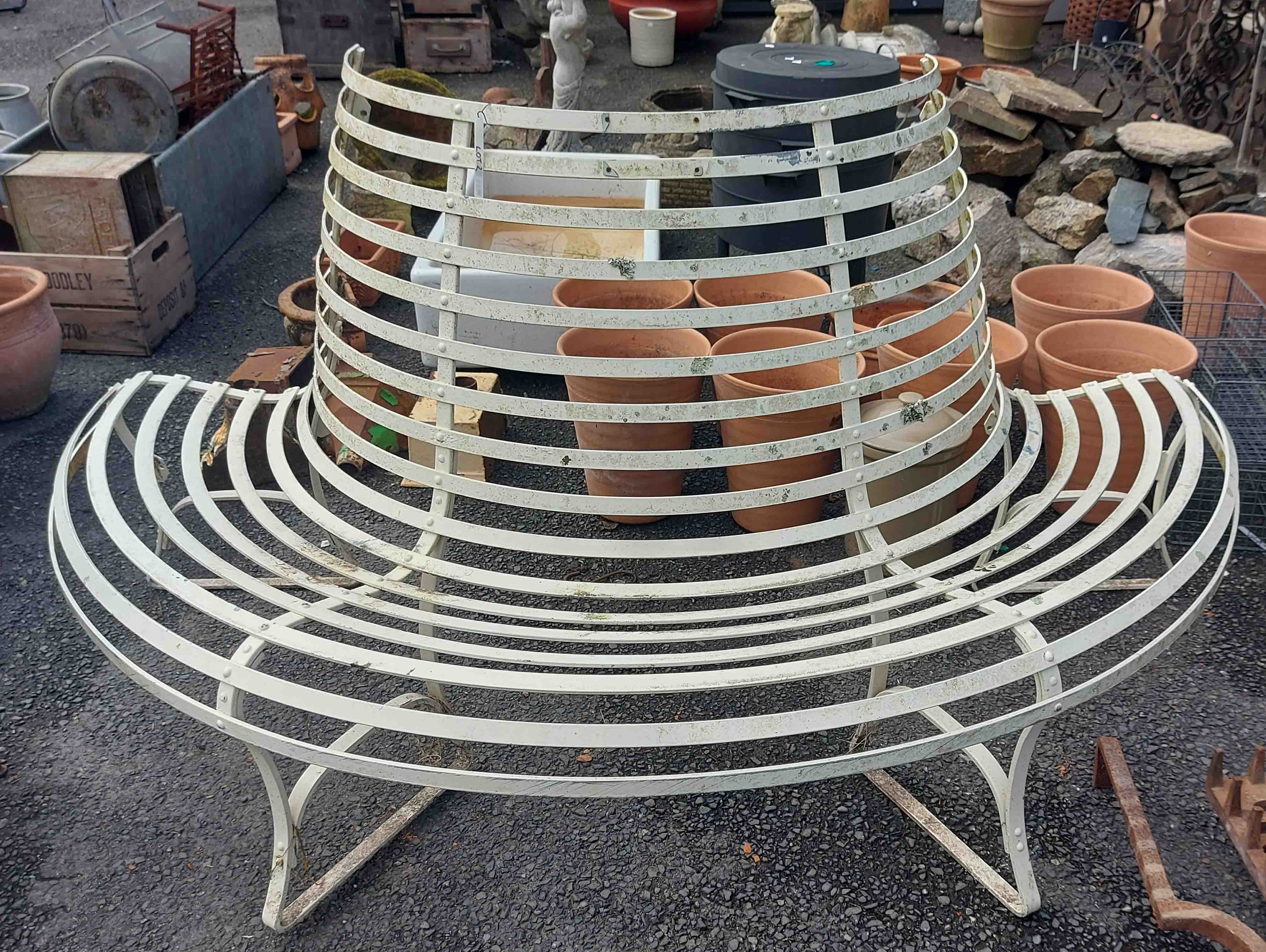 A two part wrought iron circular tree bench - Image 2 of 2