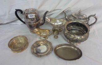 A quantity of silver plated items including teaware, wine coaster, etc.