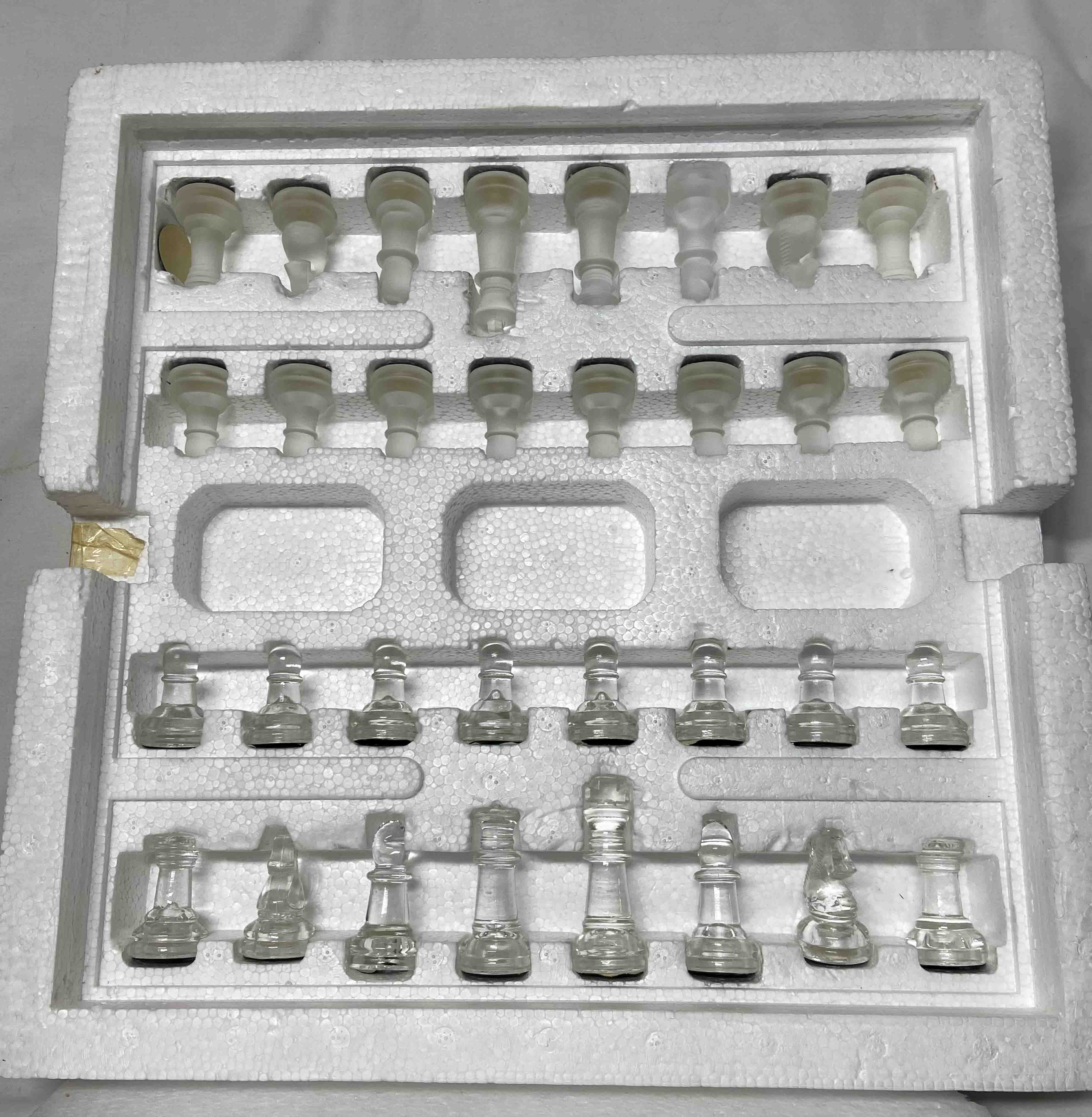 A glass chess set with opaque and clear chess pieces - Image 2 of 2