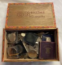 A wooden cigar box containing a collection of 20th Century GB cupro-nickel coinage, also