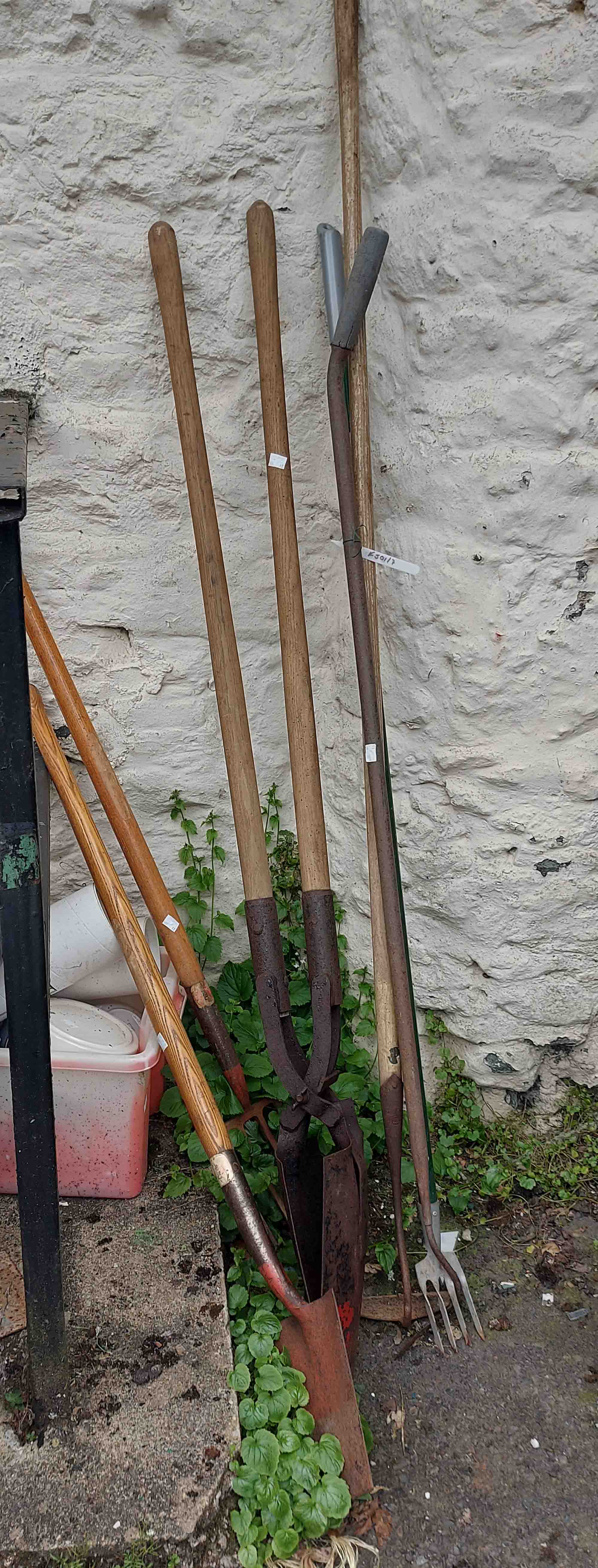 A quantity of vintage garden tools