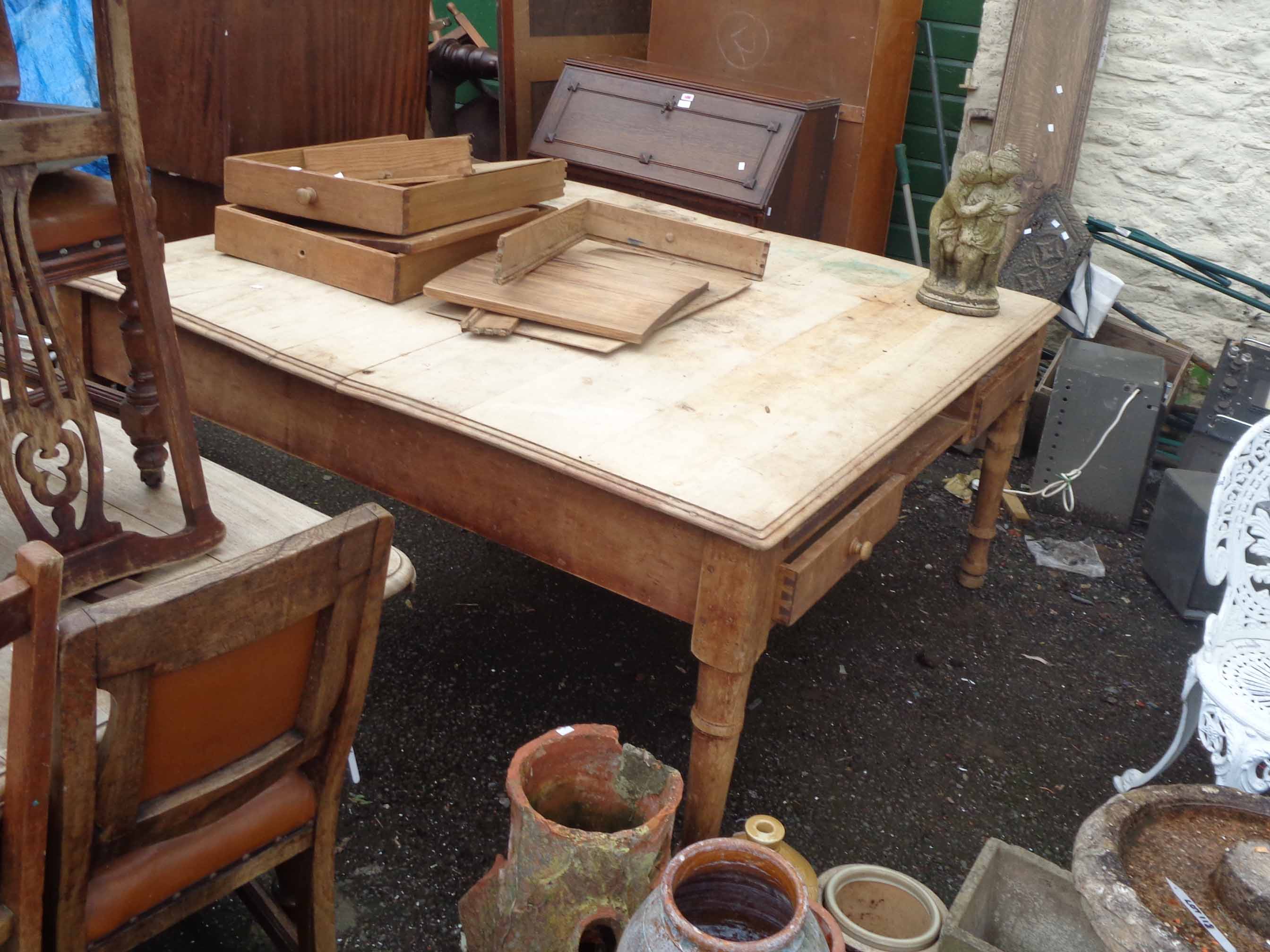 A large antique mixed wood library table with six opposing drawers - for restoration, drawers a/f