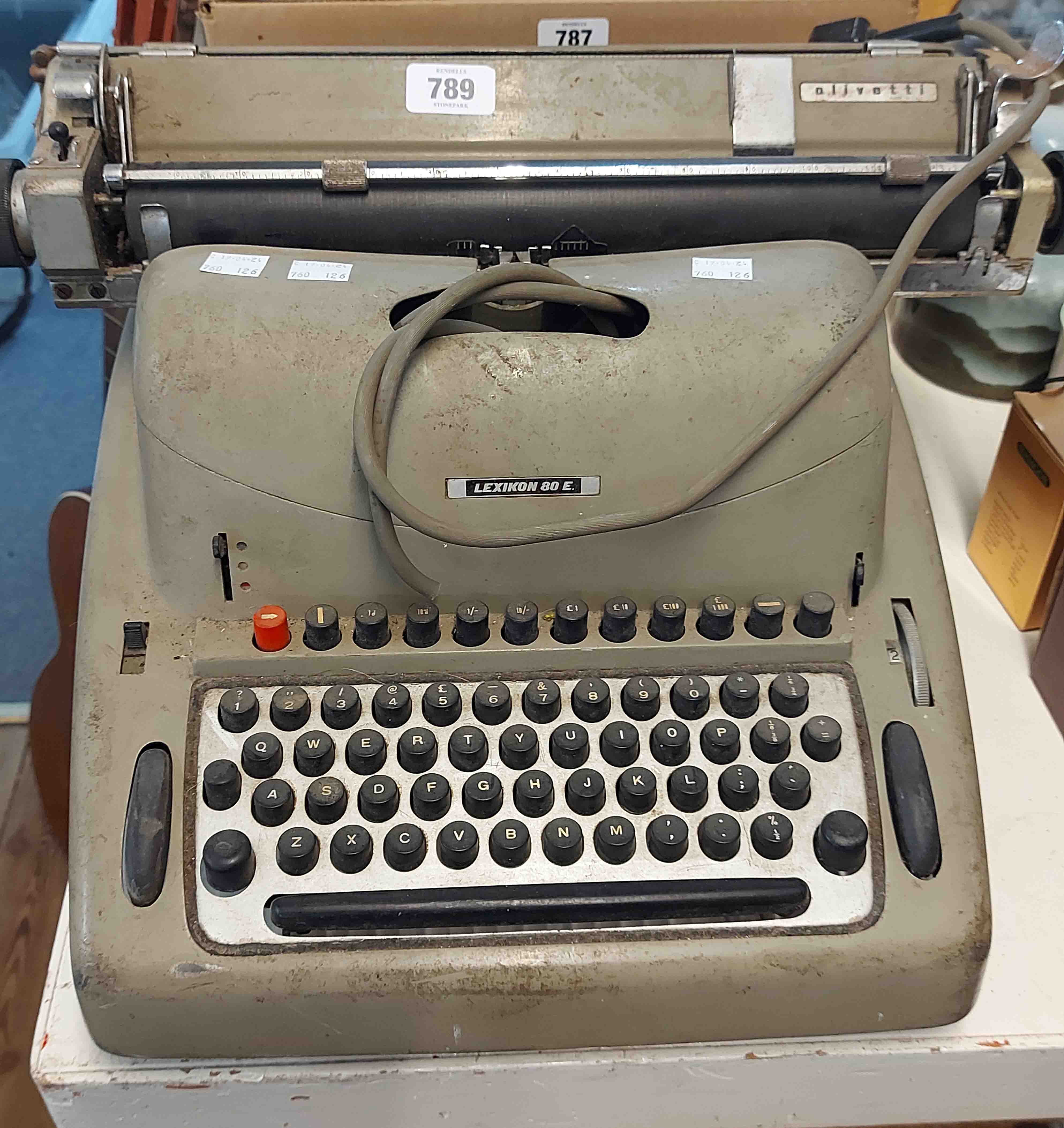 A vintage Lexikon 80 E typewriter