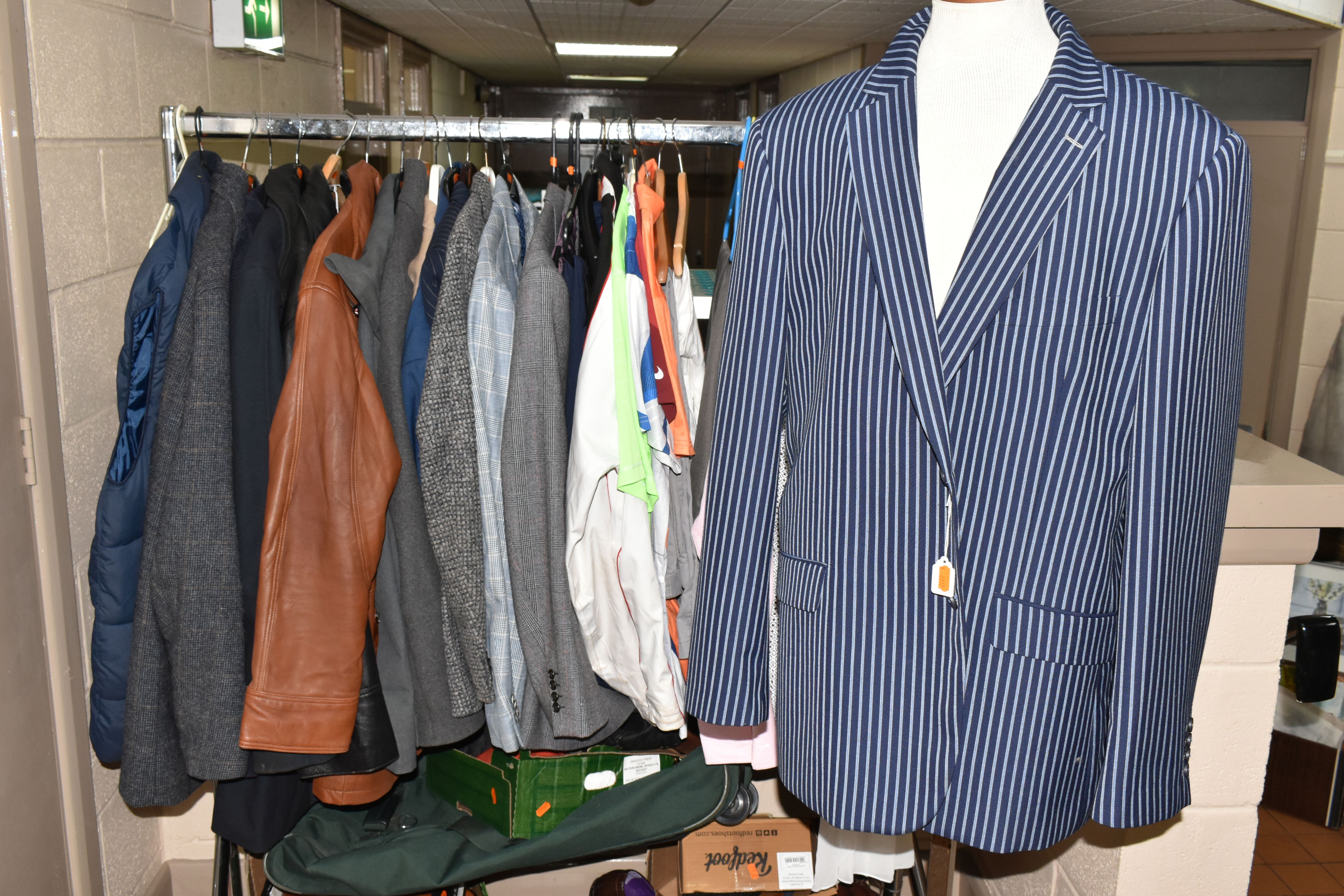 A QUANTITY OF GENTLEMEN'S CLOTHING AND ACCESSORIES, to include a Gurteen striped blazer, UK size