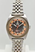 A GENTS 'TISSOT ELECTRONIC' WRISTWATCH, round silver dial with orange outer rim, dial signed 'Tissot