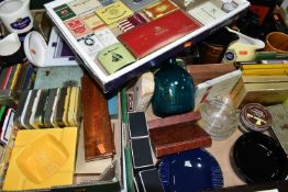 A LARGE COLLECTION OF TOBACCO AND CIGARETTE ADVERTISING SUNDRIES, to include three Bakelite cribbage