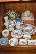 A COLLECTION OF NAMED CERAMICS, comprising a Royal Crown Derby Imari 1128 pattern cabinet plate,