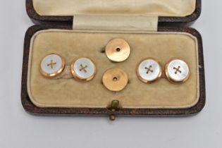 A CUFFLINK AND DRESS STUD SET, a pair of yellow metal and mother of pearl chain link cufflinks, with