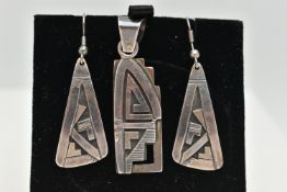 A PAIR OF WHITE METAL EARRINGS AND MATCHING PENDANT, abstract drop earrings, one stamped '