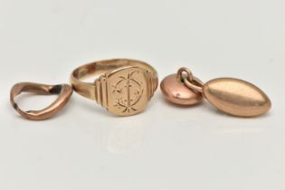 A SMALL ASSORTMENT OF JEWELLERY, to include a 9ct gold signet ring, hallmarked 9ct Chester, ring