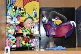 A BOXED LOONEY TUNES 'BRITTO' ELMER FUDD & BUGS BUNNY FIGURE 4055720, by Enesco, together with a