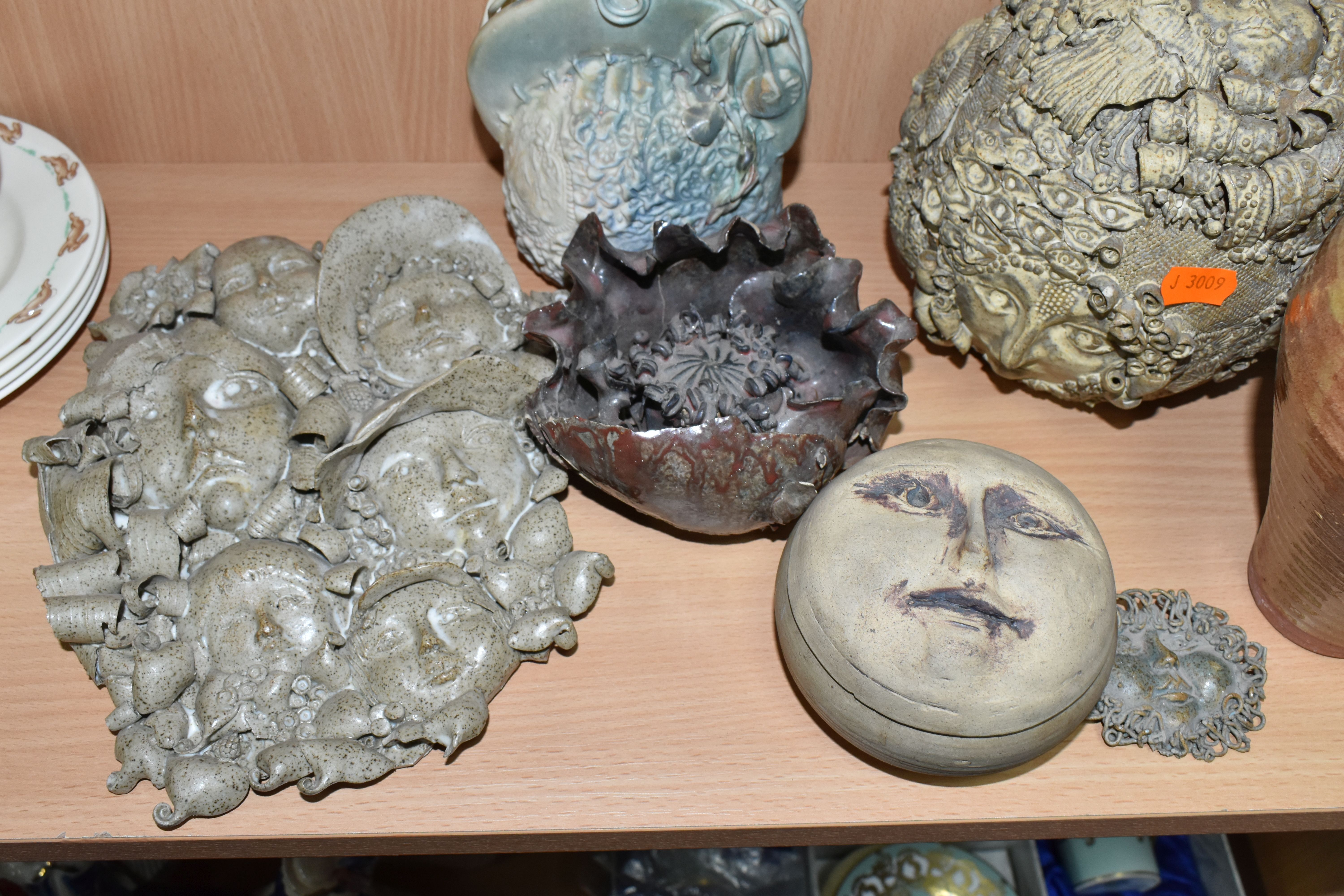 A COLLECTION OF ELAINE HIND STUDIO POTTERY AND SIMILAR, comprising 'Moon' lidded pots, a 'Sun' - Image 3 of 9