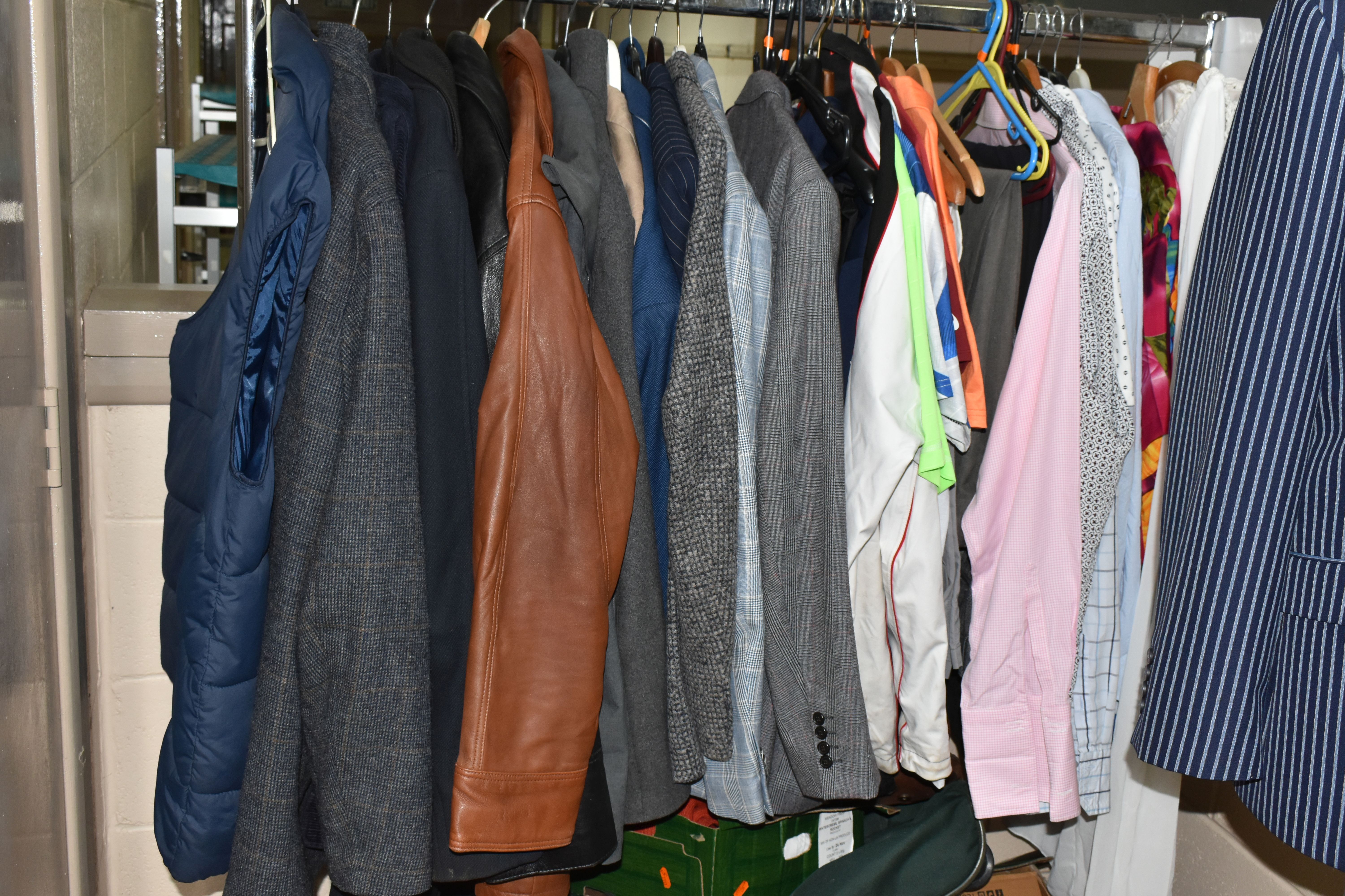 A QUANTITY OF GENTLEMEN'S CLOTHING AND ACCESSORIES, to include a Gurteen striped blazer, UK size - Image 4 of 17