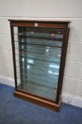 A LATE 19TH / 20TH CENTURY MAHOGANY COLLECTORS DISPLAY CABINET, with a mirrored back and twelve