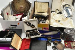 A SELECTION OF MAINLY SILVER PLATED WARE AND A PAIR OF JAEGER GLASSES IN A PAUL SMITH BOX, to