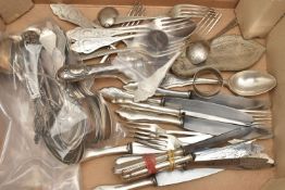 ASSORTED WHITE METAL CUTLERY, to include a French 'Adolphe Boulenger' fish slice, assorted tea