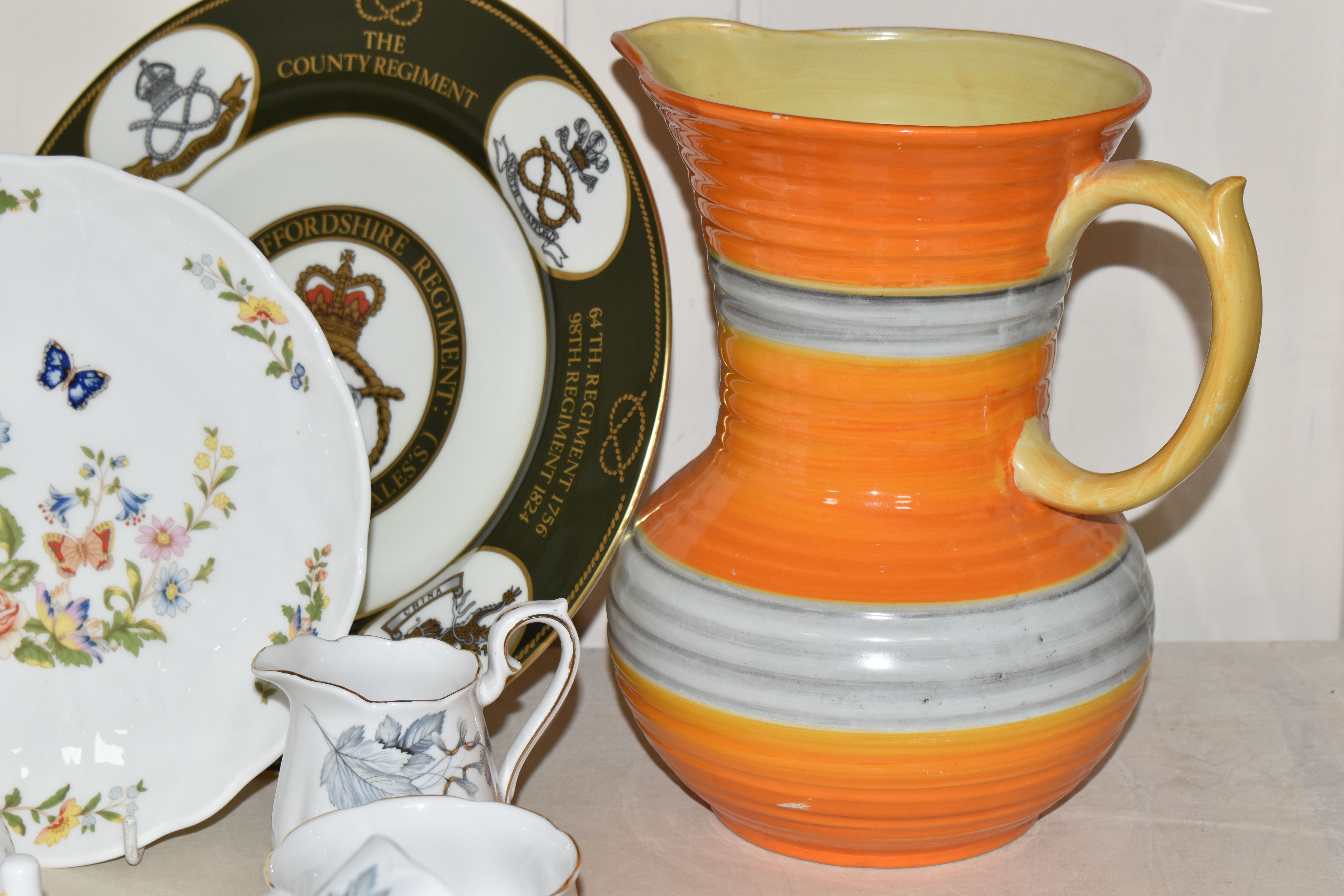 A COLLECTION OF CERAMICS, to include a large orange and grey Shelley jug, height 23cm, a Royal - Image 8 of 9