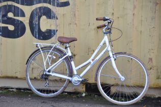 A PENDLETON SOMERBY LADIES BIKE in white with 7 speed twist grip gears, 17in frame