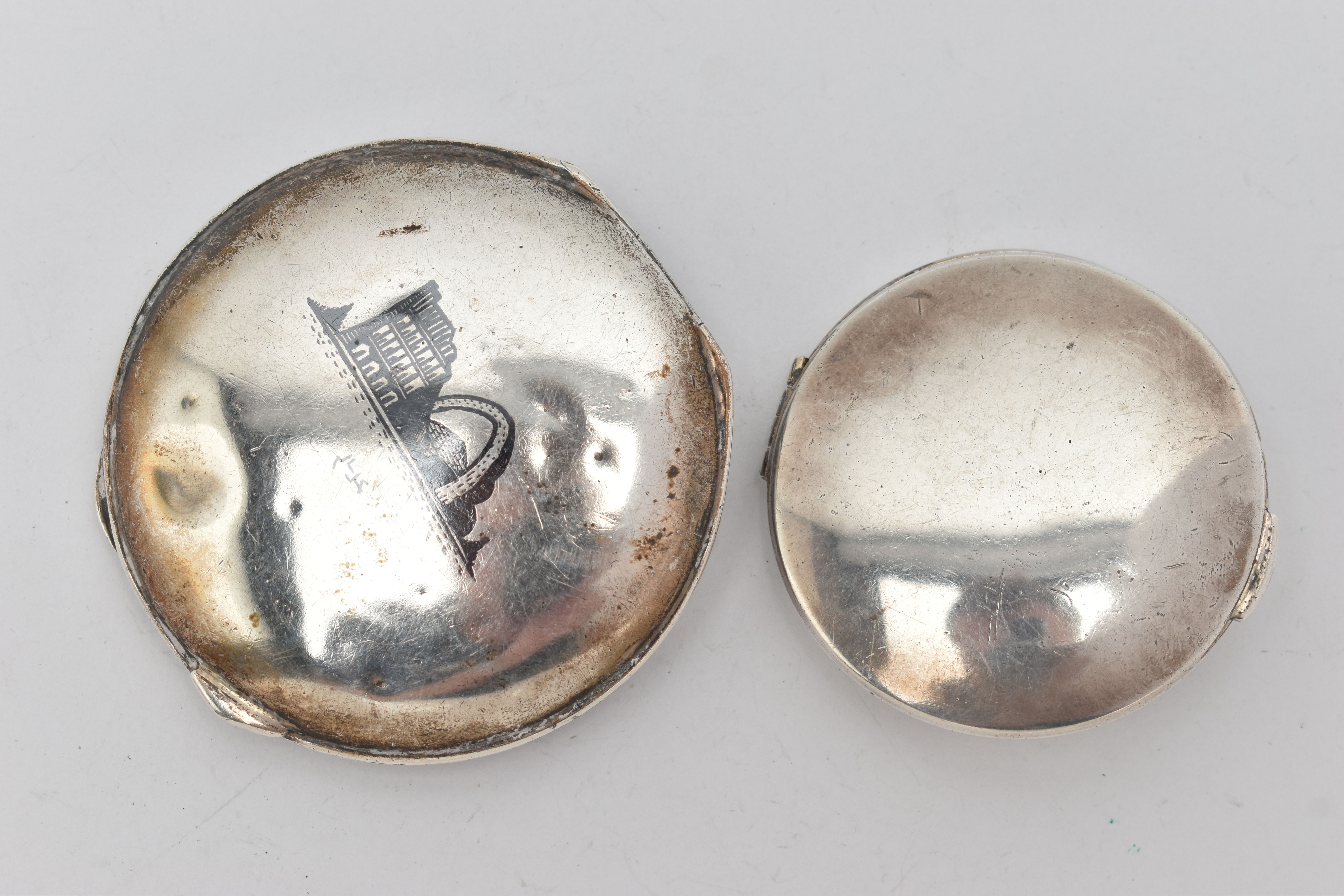 TWO COMPACTS, to include a silver 'Kigu' round polished compact, hallmarked 'Kigu Ltd' Birmingham - Image 2 of 4