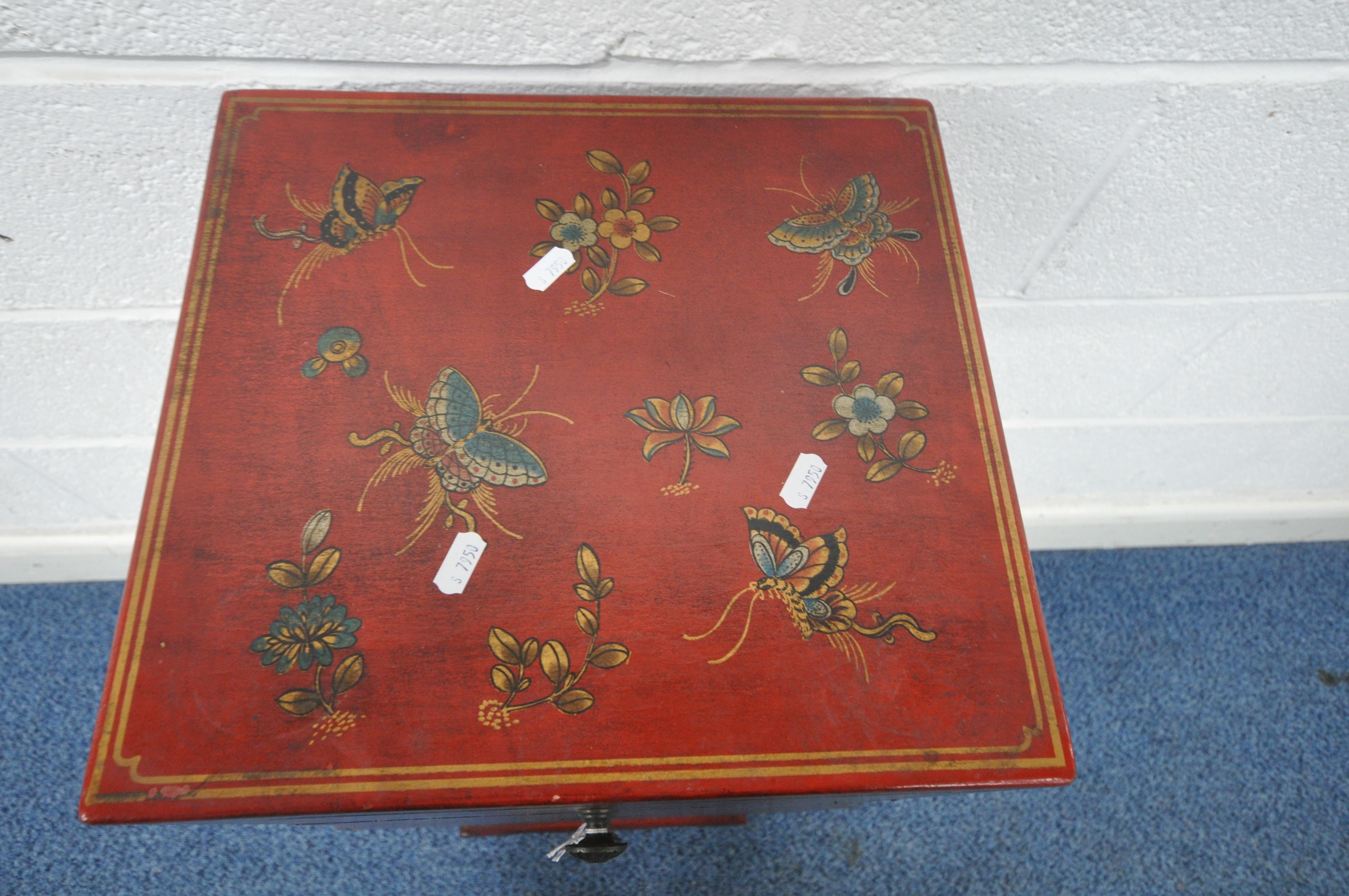 A CHINESE STYLE RED FINISH CHEST OF SEVEN DRAWERS, decorated in the chinoiserie taste with foliage - Image 3 of 6
