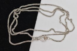 A WHITE METAL WHEAT LINK CHAIN, a fine chain fitted with a spring clasp, approximate length 510mm,