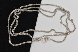 A WHITE METAL WHEAT LINK CHAIN, a fine chain fitted with a spring clasp, approximate length 510mm,