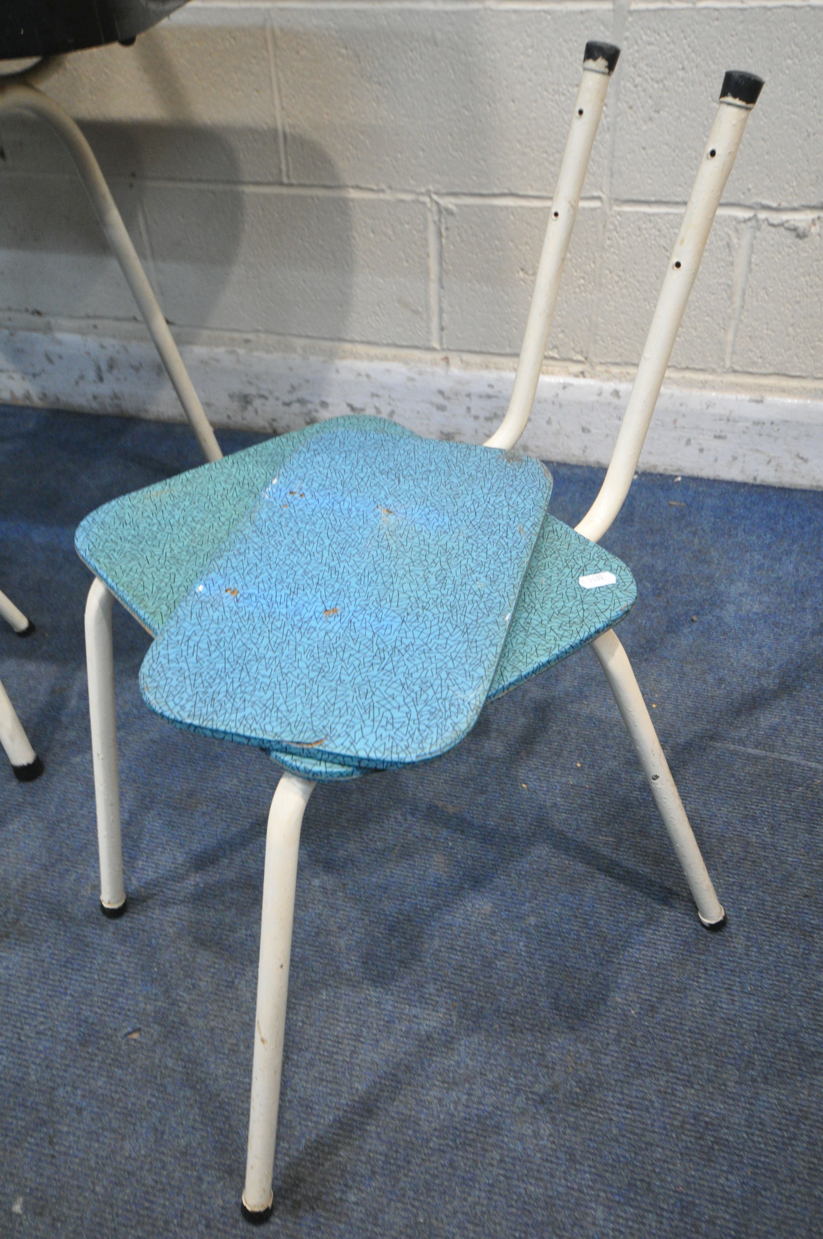 A MID CENTURY FORMICA TOP DROP LEAF TABLE, with concave ends, on tubular legs, length 118cm x closed - Image 2 of 4