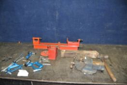A RECORD No2 ENGINEERS VICE, Black and Decker lathe attachment, a hammer, etc