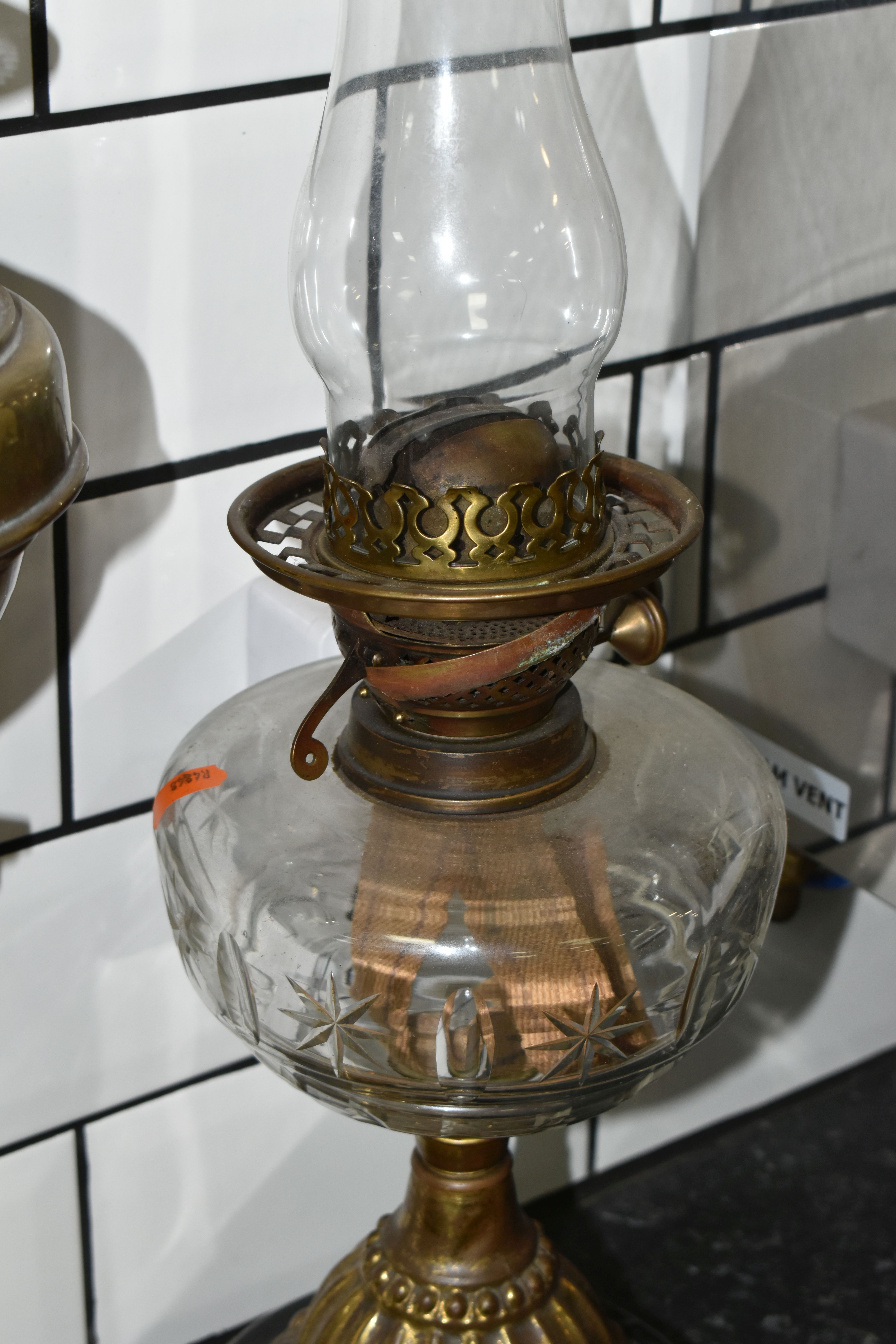 TWO VICTORIAN OIL LAMPS AND THREE SPARE BURNERS, comprising three brass oil lamp burners complete - Image 3 of 7